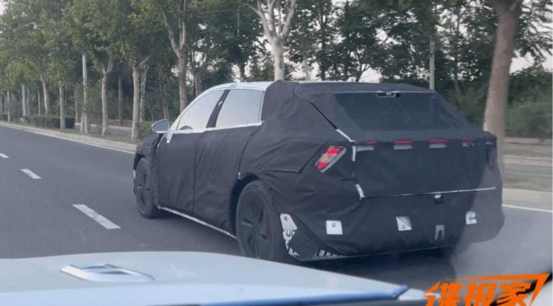 Hongqi, BYD, Weilai, Toyota, Li ONE