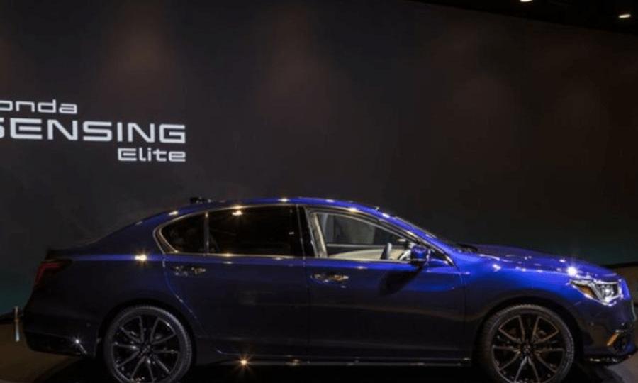 Mercedes-Benz, BMW, Tesla, Janice, Discovery