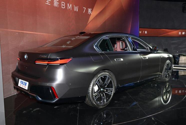 BMW, BMW 7 Series, Mercedes Benz, BMW 5 Series