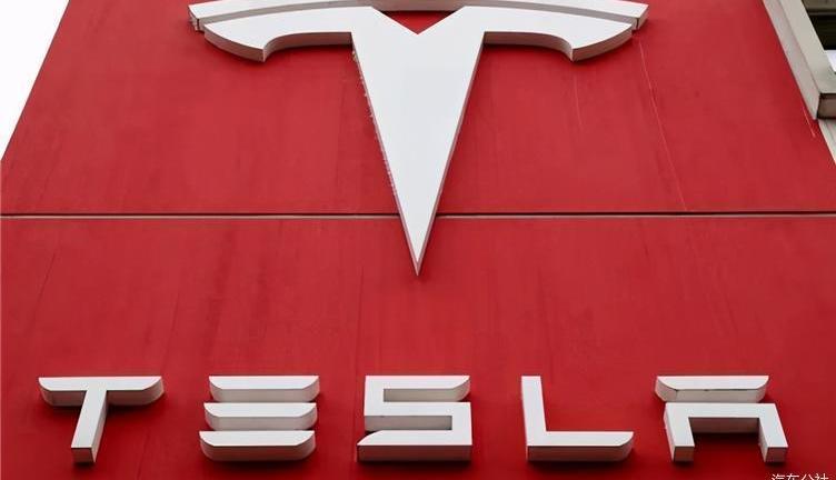 Tesla, Model 3,Model Y, Audi, Mercedes