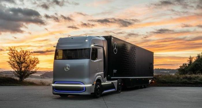 Mercedes-Benz, Volvo