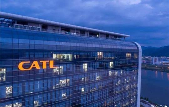 BMW, Tesla, Tucki, Volkswagen, Weilai