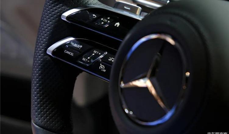 Mercedes-Benz, Mercedes-Benz S-Class, Discovery, Bentley, Hyundai