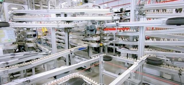 Tesla, Toyota, model y