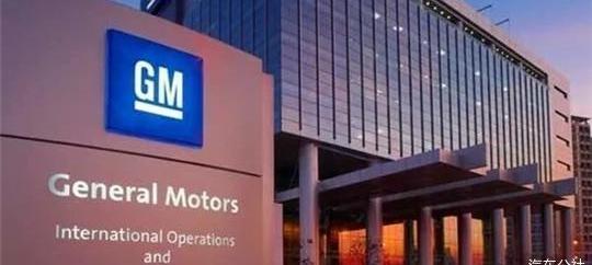 Cadillac, Man, Chevrolet, Tesla, Buick