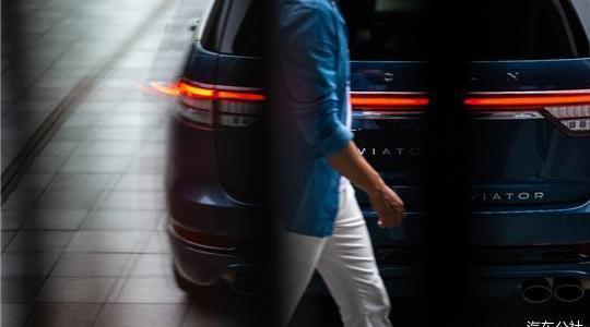 Lincoln, aviator, idea, adventurer