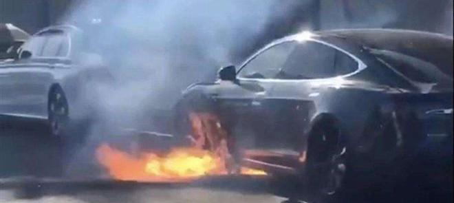 Tesla, Model 3,Model X,Model S, Mercedes-Benz