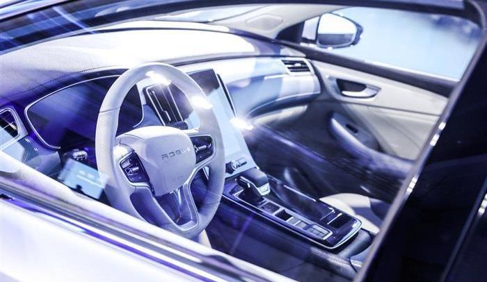 roewe, weilai, idea, Tesla, Mercedes-Benz