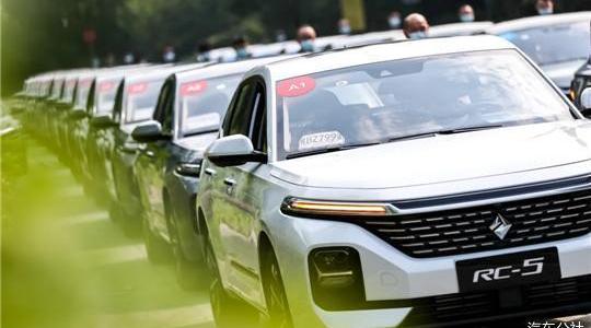 Baojun, Yidong, Emgrand, Volkswagen, Roewe i5