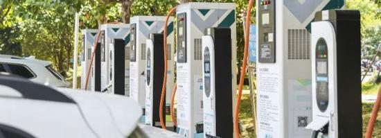 BMW, Tesla, Weilai, Tucki