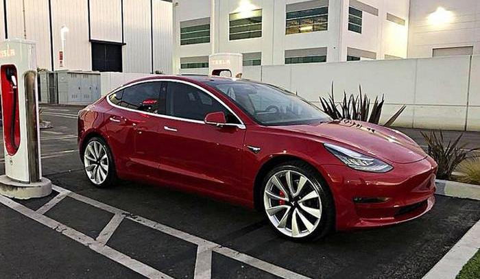 Tucki, Tucki P7, Tesla, LI, Model 3