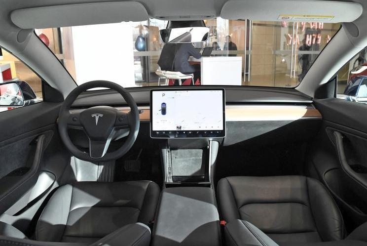 Tesla, Model 3, remote