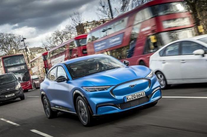 Mustang, Ford, Tesla, model y 