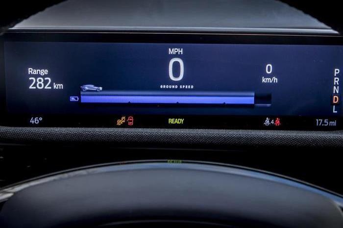 Mustang, Ford, Tesla, model y 