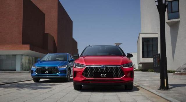 BYD, BYD e2, Man, Tesla