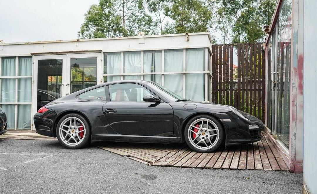 Tesla, Model 3, BMW, Discovery, Mercedes-Benz