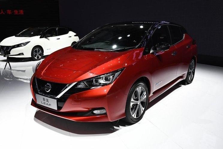 Nissan, Universiade, Tesla, Model 3, Hyundai