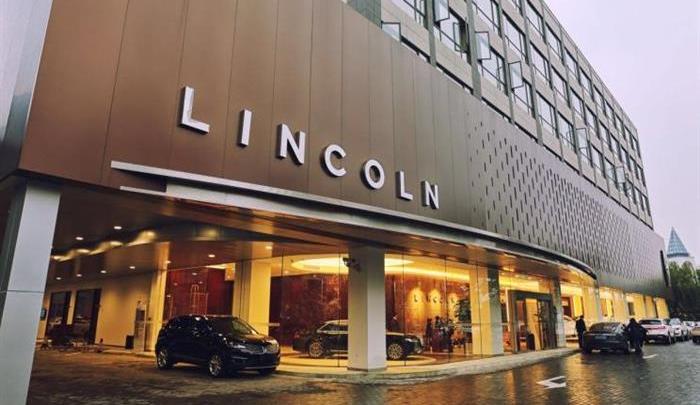 Mercedes-Benz, BMW, Jaguar, Land Rover, Lincoln