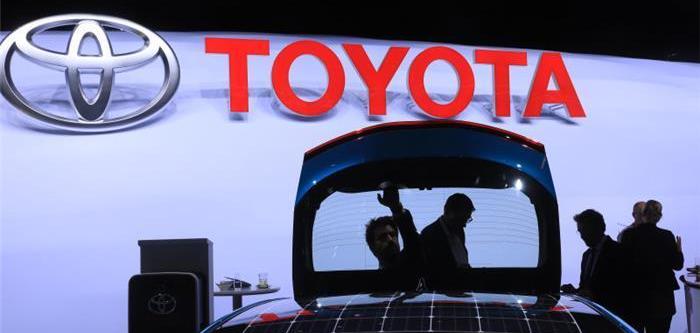 Toyota, Volkswagen, Century, Mazda