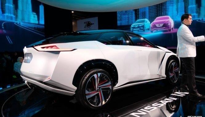 Nissan, Toyota, Man and Gun