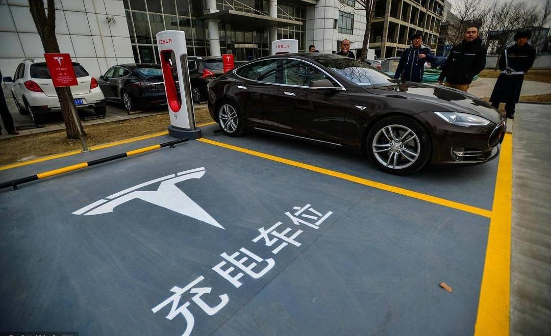 emgrand, Tesla, BYD, emgrand EV, BMW