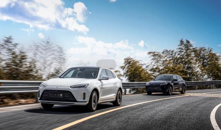 問界M5,AITO,奔馳,寶馬,寶馬X7