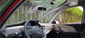 哪吒U,哪吒汽車,奔馳