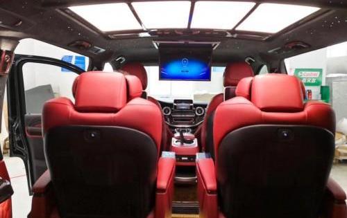 奔馳,威霆,優越